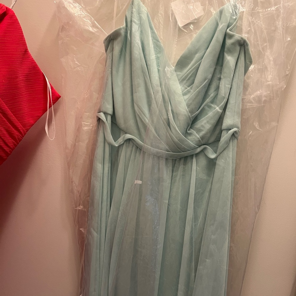 W10942 David’s bridal dress